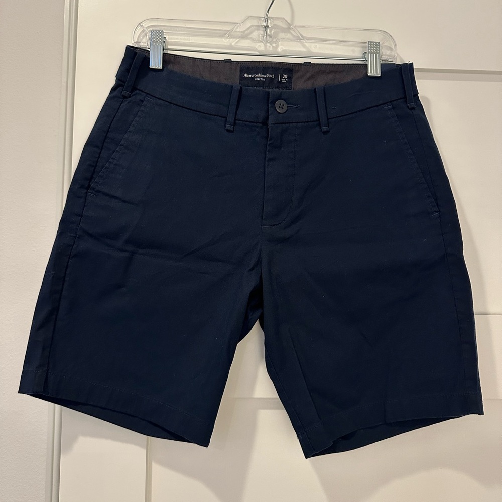 Abercrombie men’s navy stretch shorts